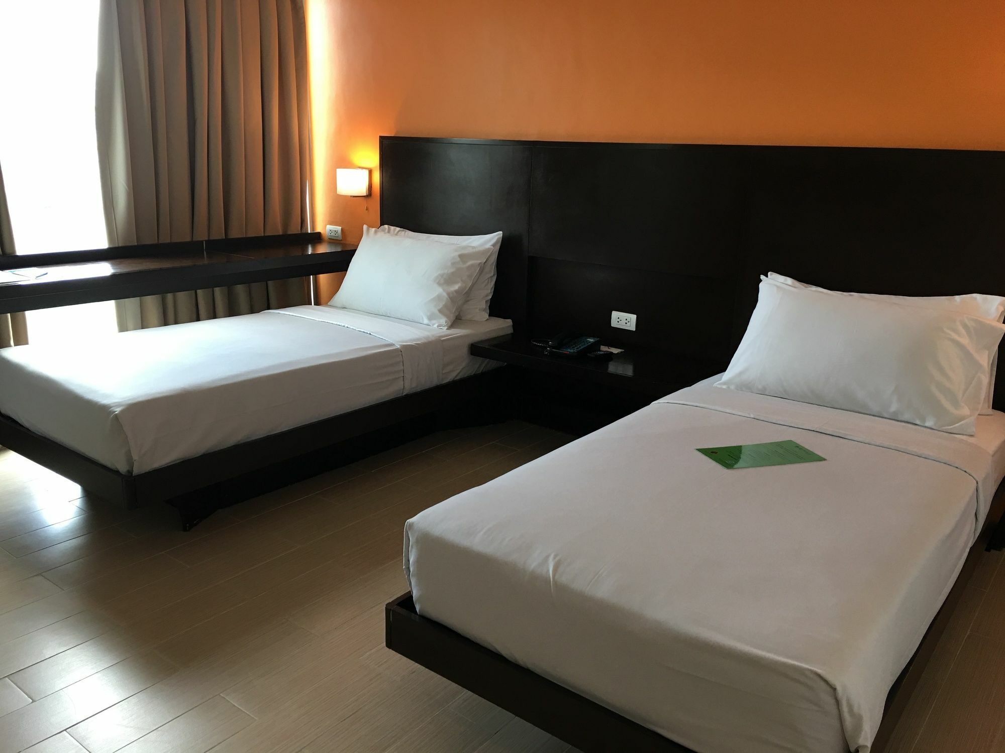 Holiday Inn Express Manila Newport City, An Ihg Hotel Paranaque City Exterior foto